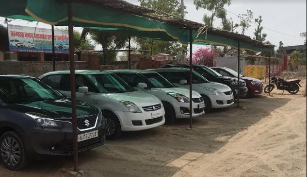 KAMAL CAR BAZAR AHORE