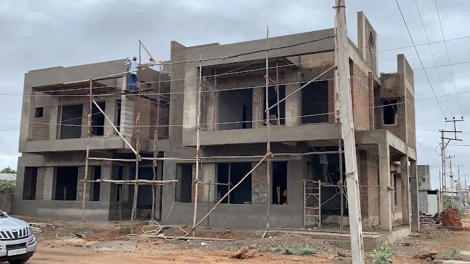 BHANDERI CONSULTANT/ HET CONSTRUCTION COMPANY