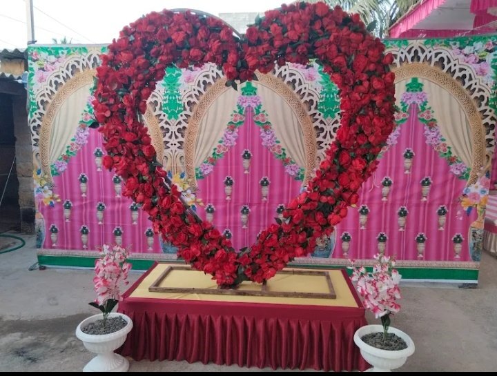 Govardhan Mandap Service